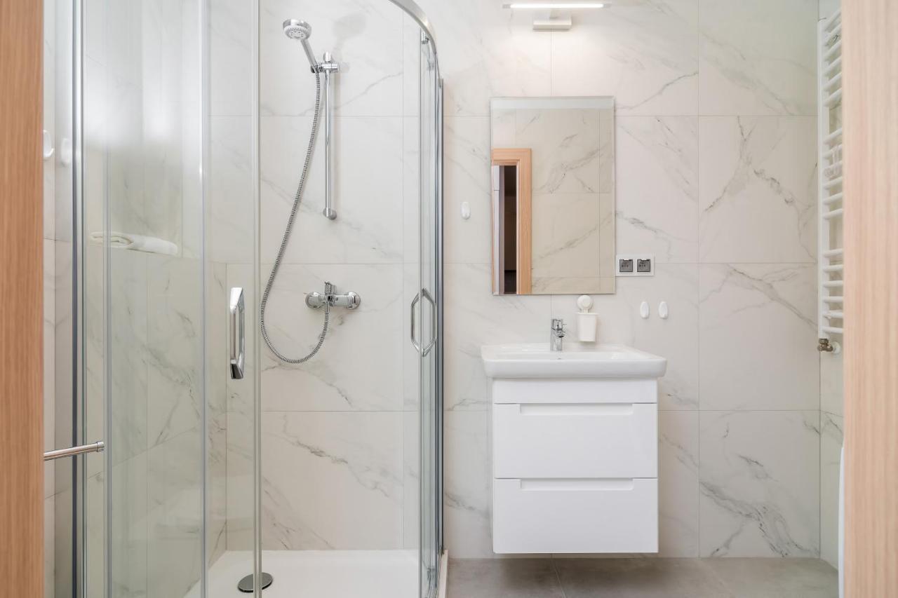 Wroclaw Rose Apartments By Noclegi Renters Extérieur photo