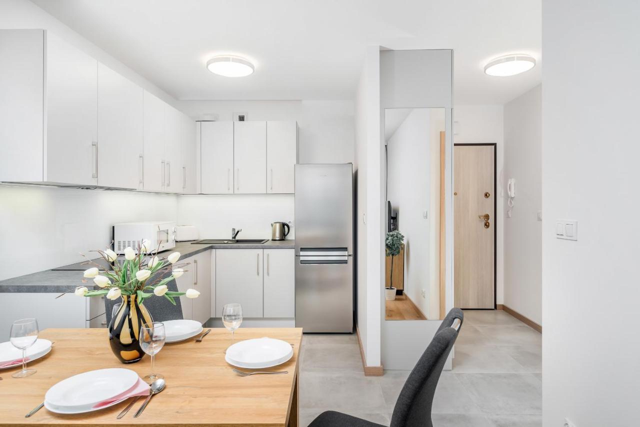 Wroclaw Rose Apartments By Noclegi Renters Extérieur photo